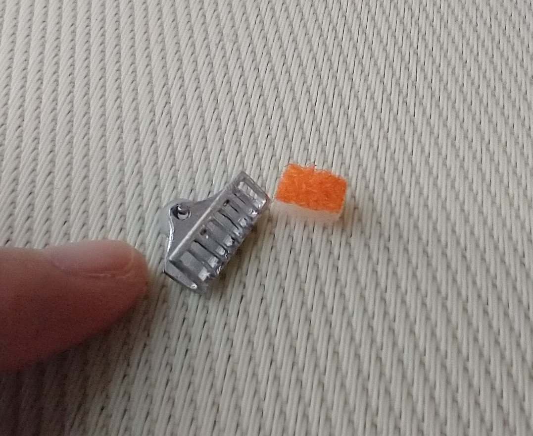 1:12 Dollhouse kitchen sink sponge holder with faux suction cup comes with one orange sponge PRICE is for each set