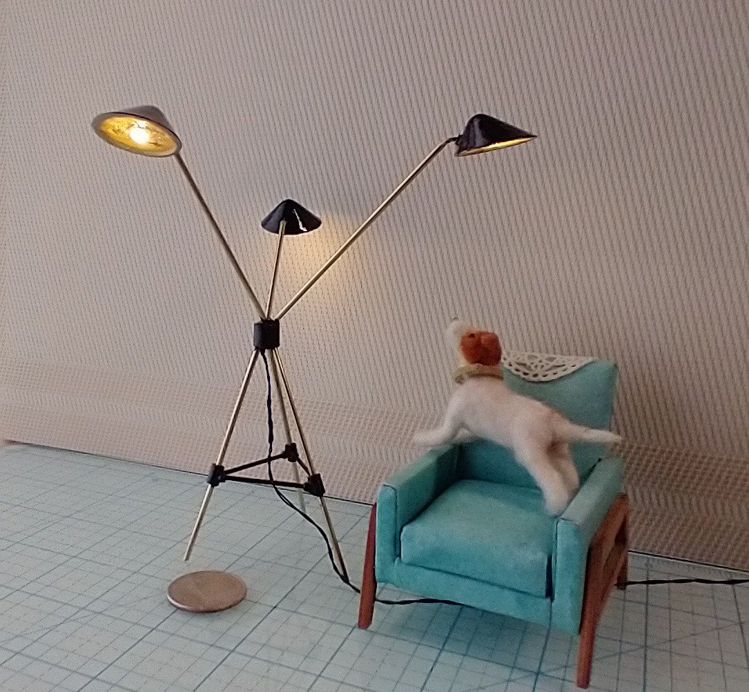 1:12 Dollhouse mid-century styled curvilinear floor lamps MCM 3-light tripod lamp Battery operated LED miniature lamp