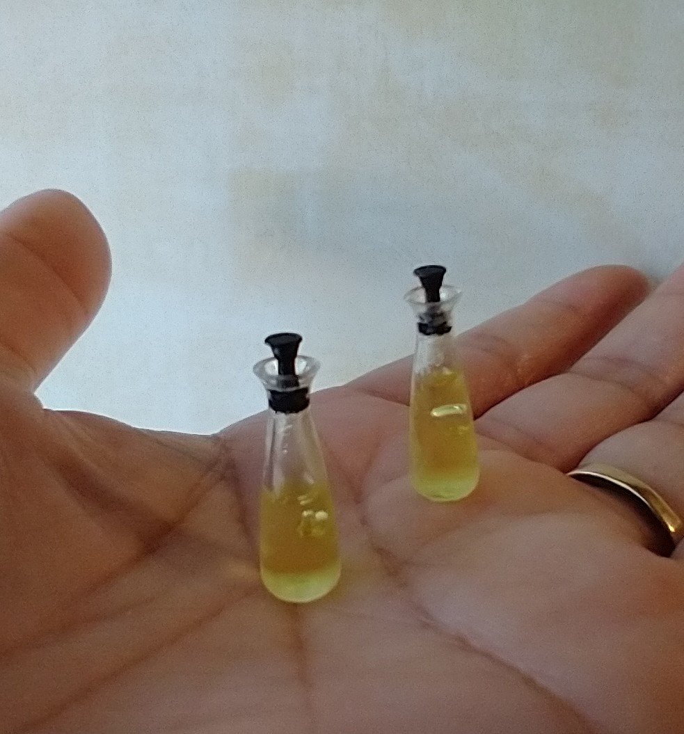 1:12 Dollhouse cooking oil dispenser Olive oil dispenser with black cap PRICE is for EACH