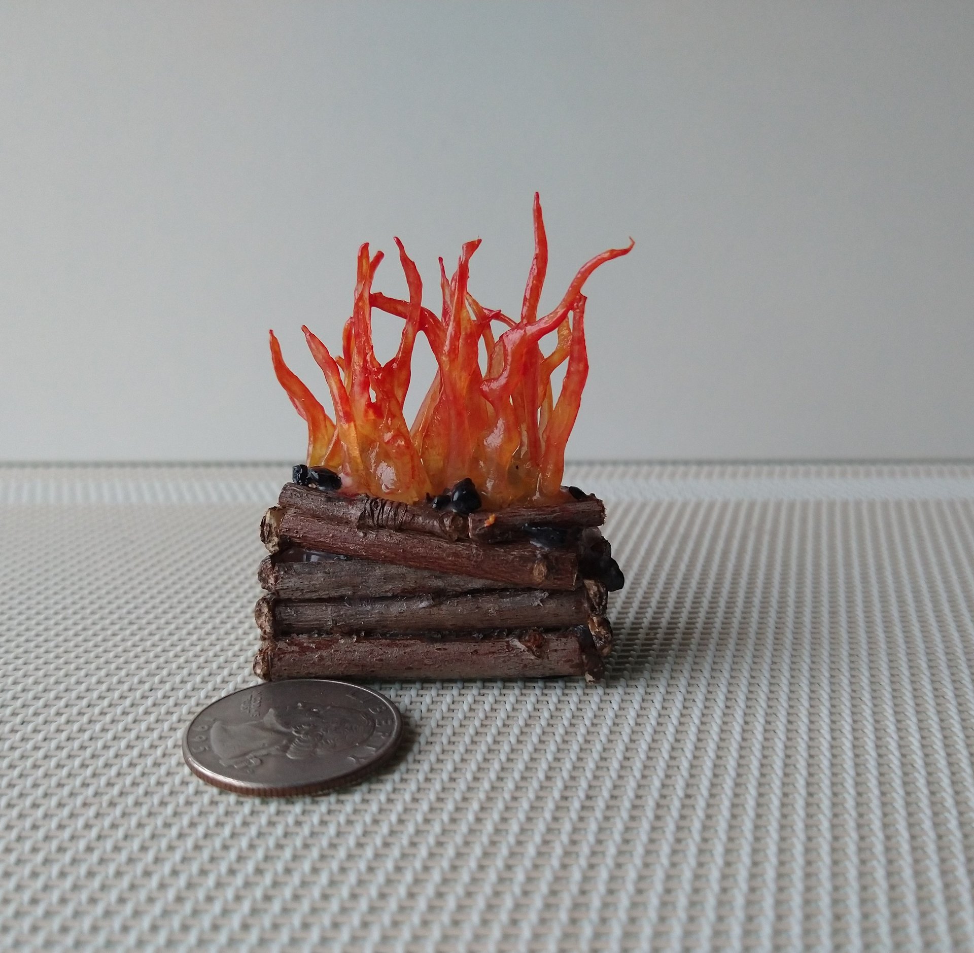 1:12 Dollhouse realistic light up firelogs insert with flickering flames Battery operated lit logs 1 unit Fireplace not included