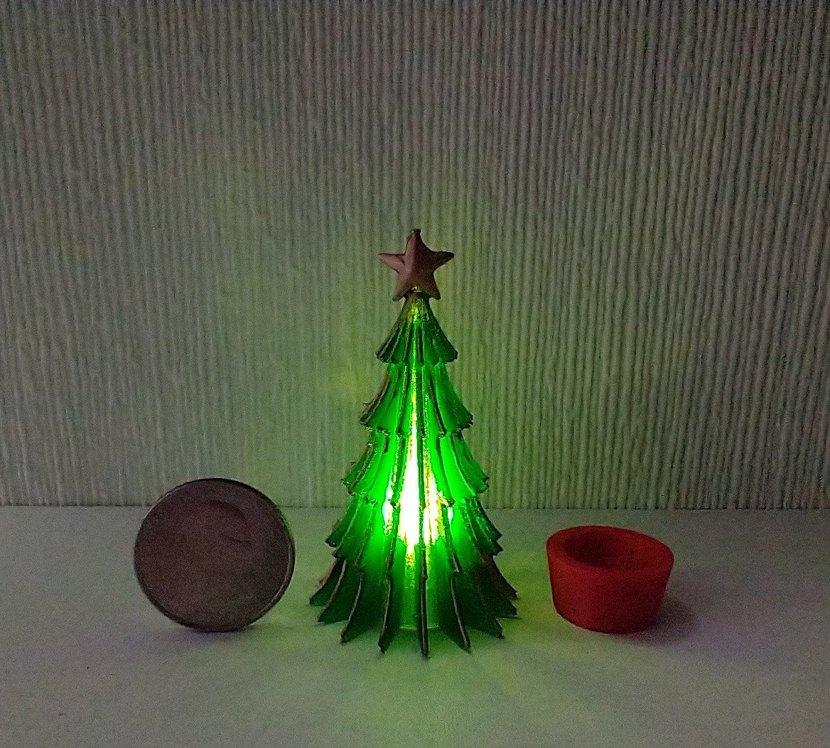 Dollhouse miniature light up Christmas tree Battery lighted Xmas tree with balloon LED bulb in a pot REF Green tree red pot