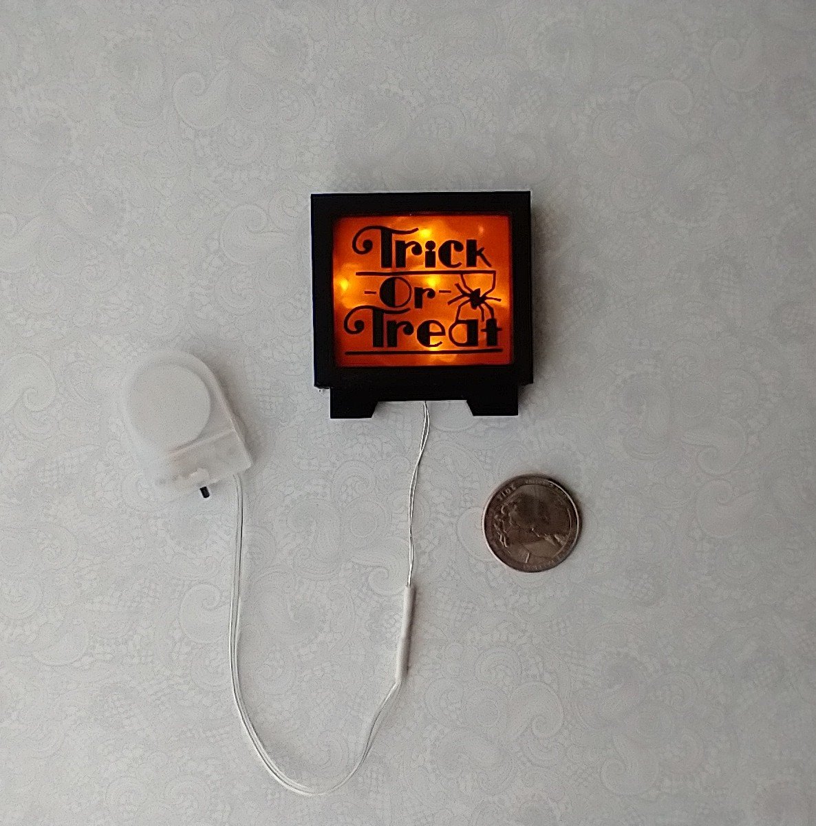 1:12 dollhouse Halloween light box Battery operated light up Trick or Treat sign on external wires