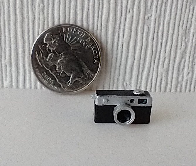 1:12 scale dollhouse retro style camera COLOR Black