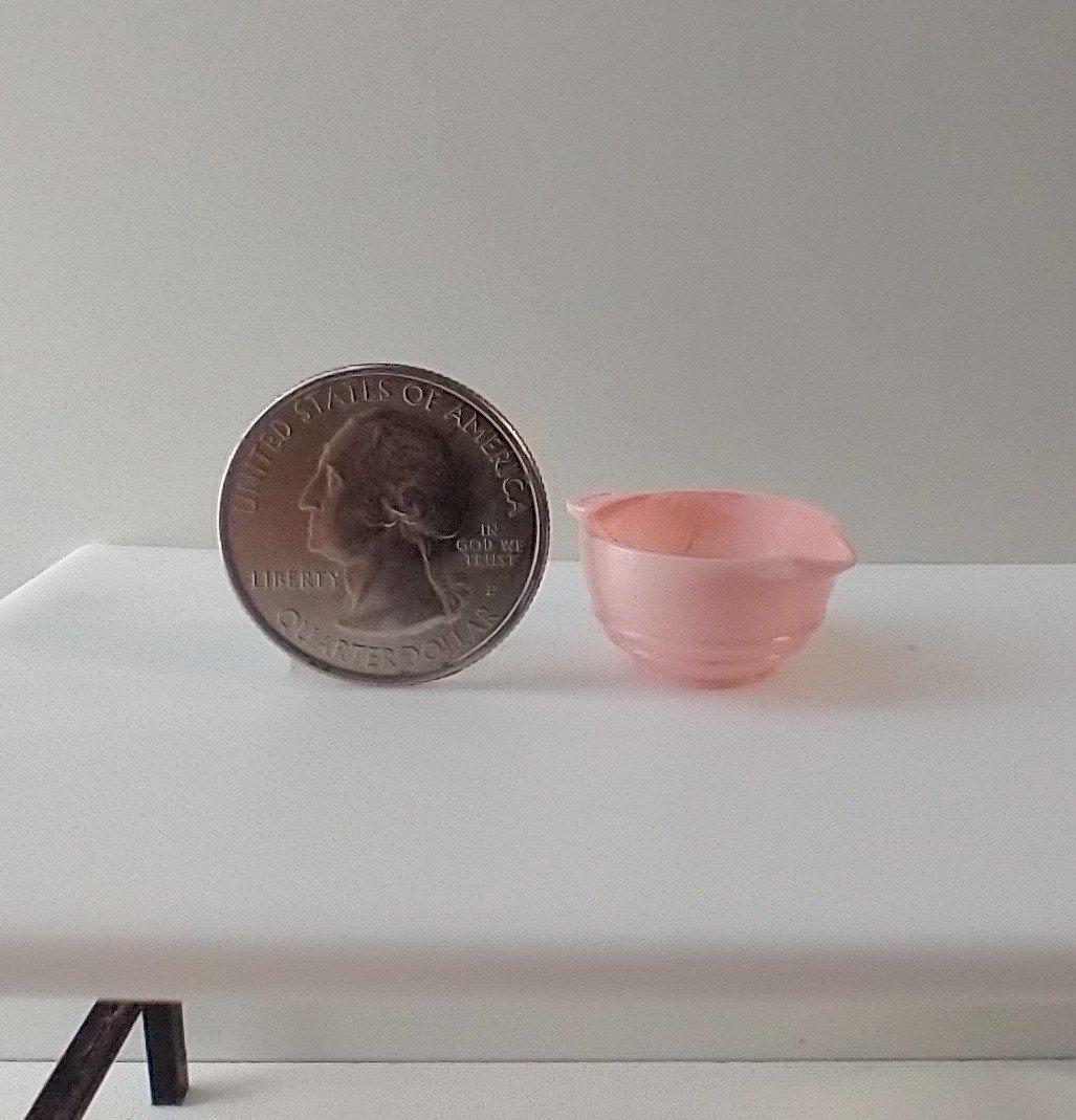 1:12 Dollhouse miniature mixing bowl REF Pink