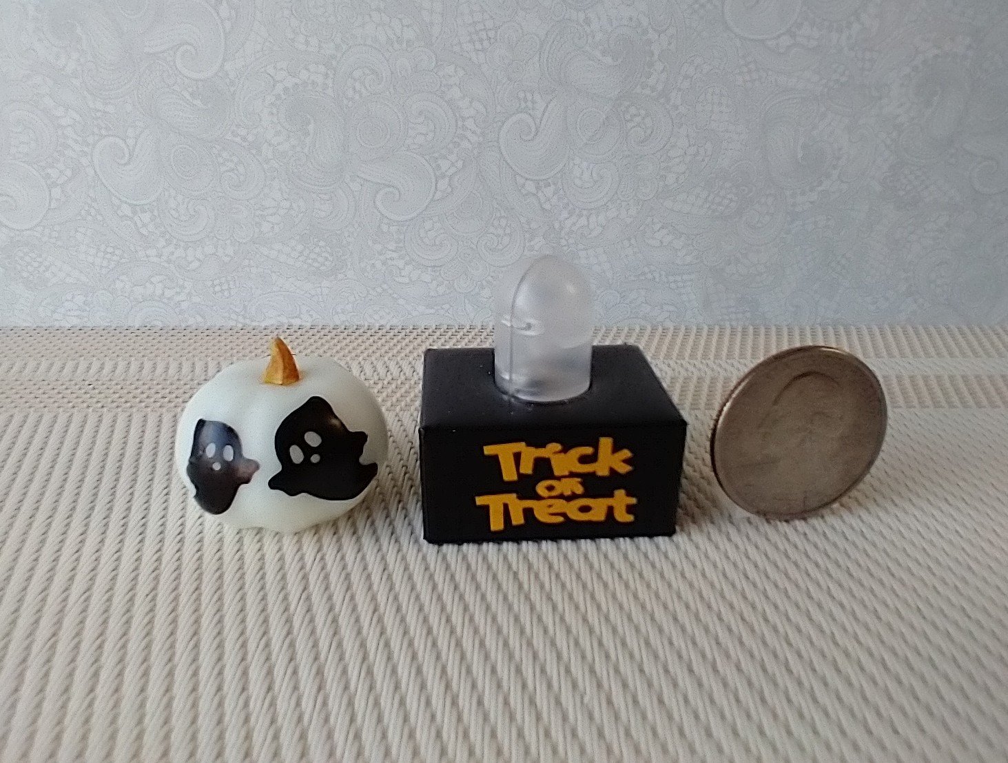 Battery lighted miniature Jack-o-Lantern Pumpkin light on black stand Halloween light for 1-inch scale or play scale REF White pumpkin