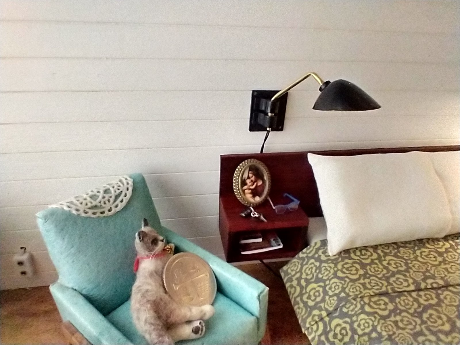 1:12 Dollhouse miniature mid-century modern swing arm wall light MCM wall mounted light with black shade Battery operated LED miniature lamp Price is for EACH unit
