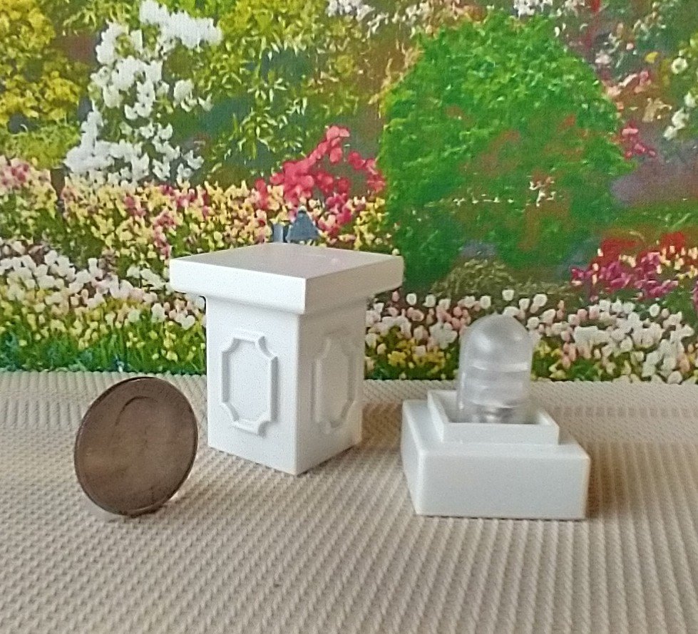 1:12 Dollhouse garden pedestal Battery operated lighted pedestal as plant stand or display stand or patio side table Price is for ONE unit REF Curved corners details