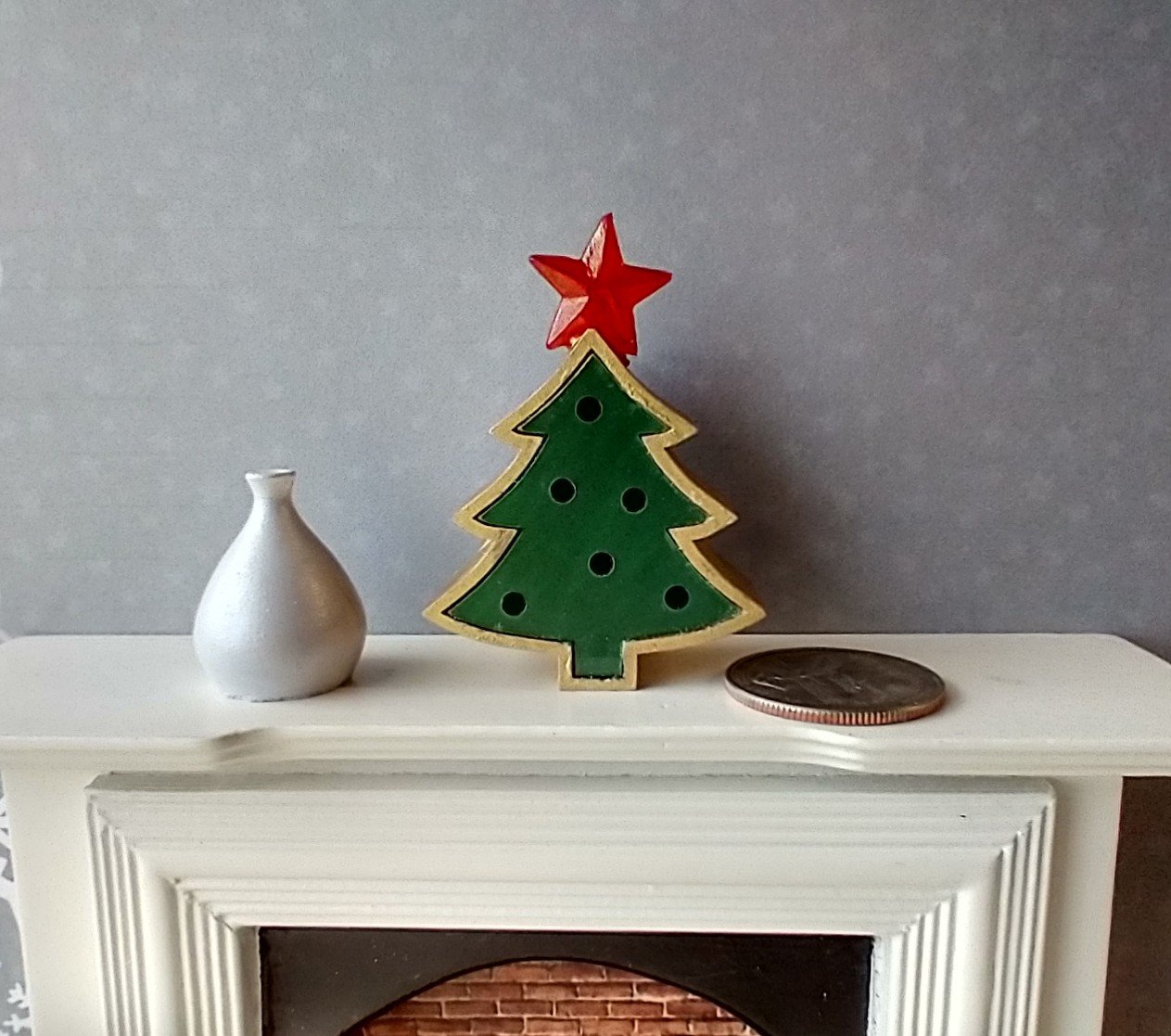 1:12 Dollhouse light up Christmas tree with star tree topper Battery operated miniature holiday LEDs decor No external wires REF