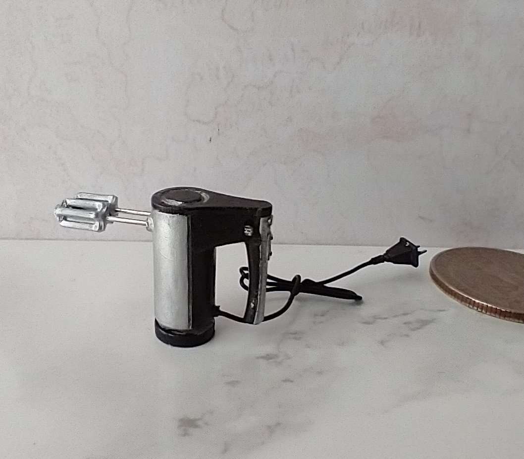 1:12 Dollhouse miniature hand mixer with power cord and plug REF Modern silver n black
