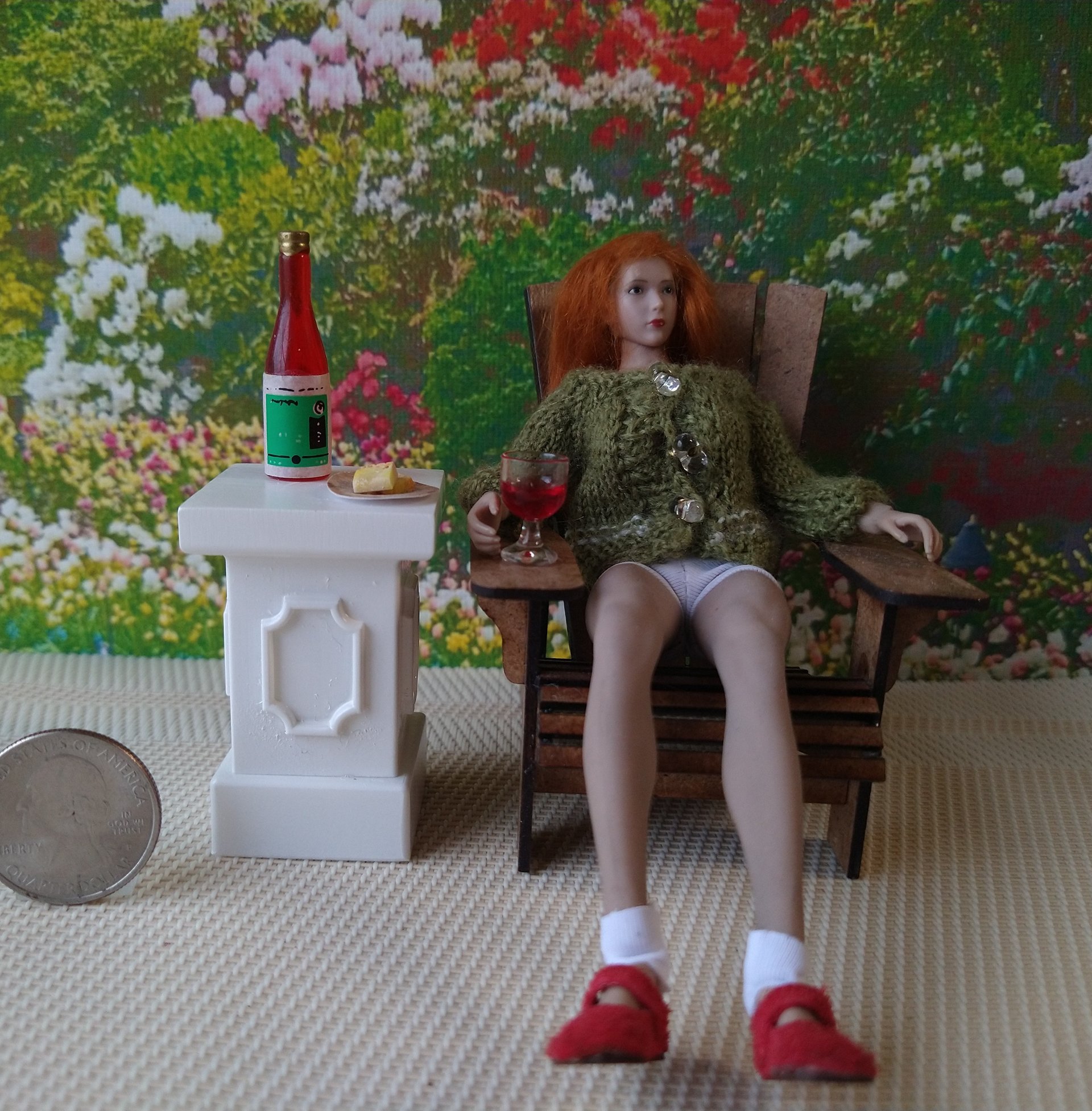 1:12 Dollhouse garden pedestal Battery operated lighted pedestal as plant stand or display stand or patio side table Price is for ONE unit REF Curved corners details