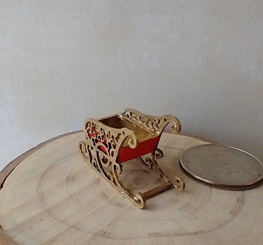 1:12 Dollhouse golden holiday sleigh loaded with colorful metal jingle bells REF Red pod
