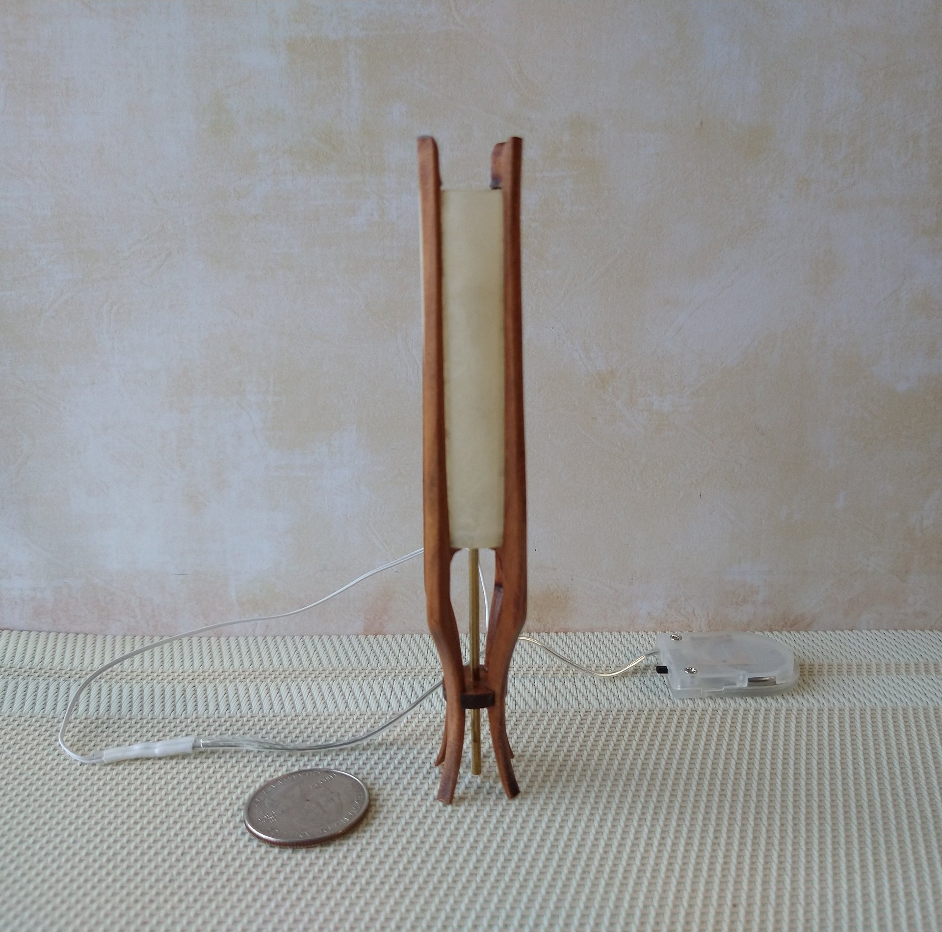 1:12 Dollhouse mid-century styled floor lamp with sculptural legs Battery operated LED miniature lamp