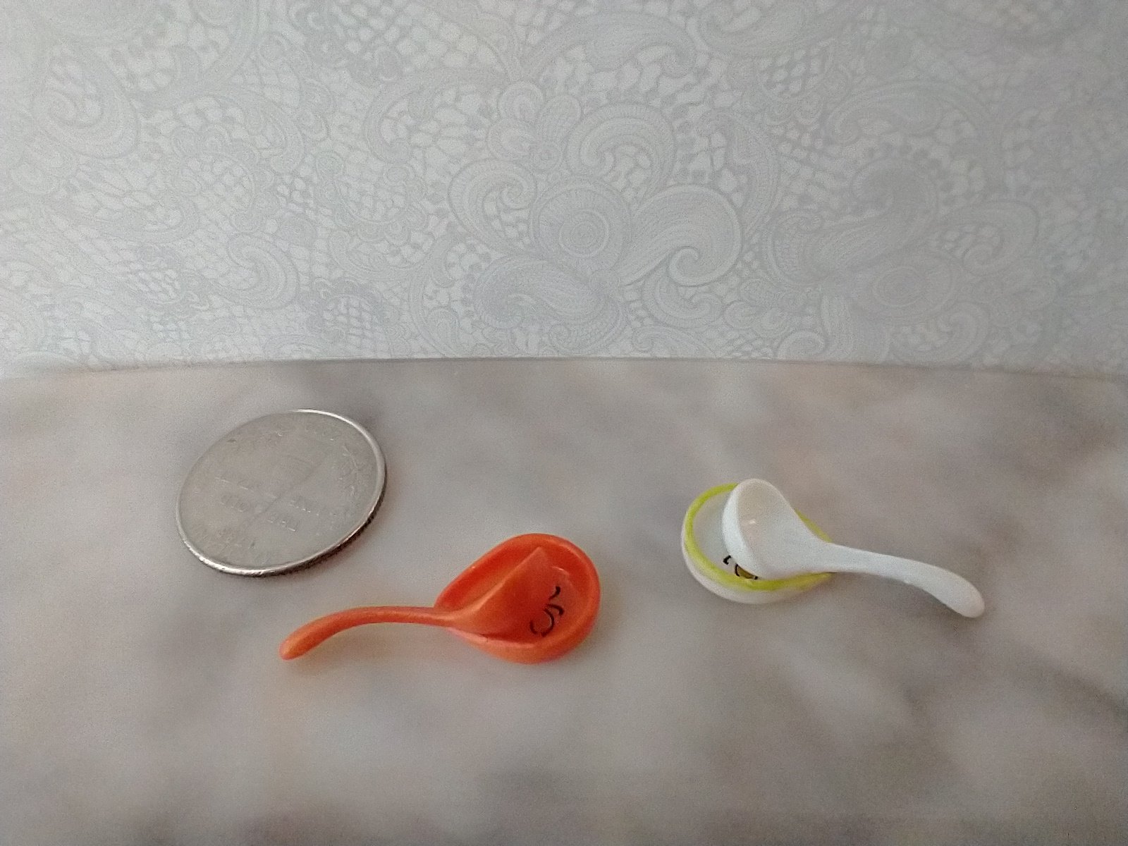 1:12 scale dollhouse miniature ladle rest spoon rest REF White w green rim