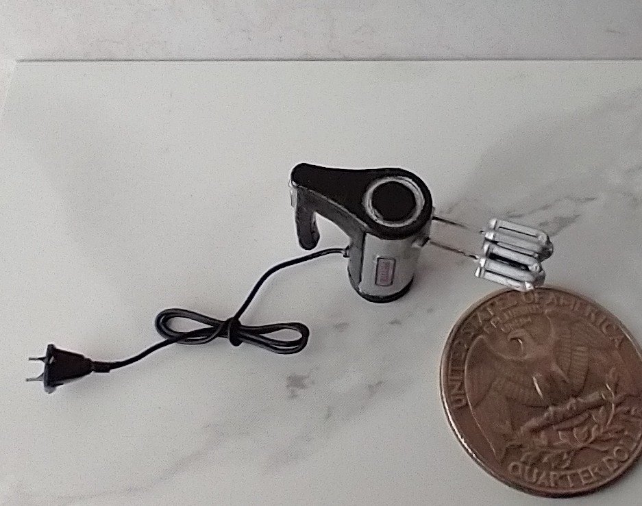 1:12 Dollhouse miniature hand mixer with power cord and plug REF Modern silver n black