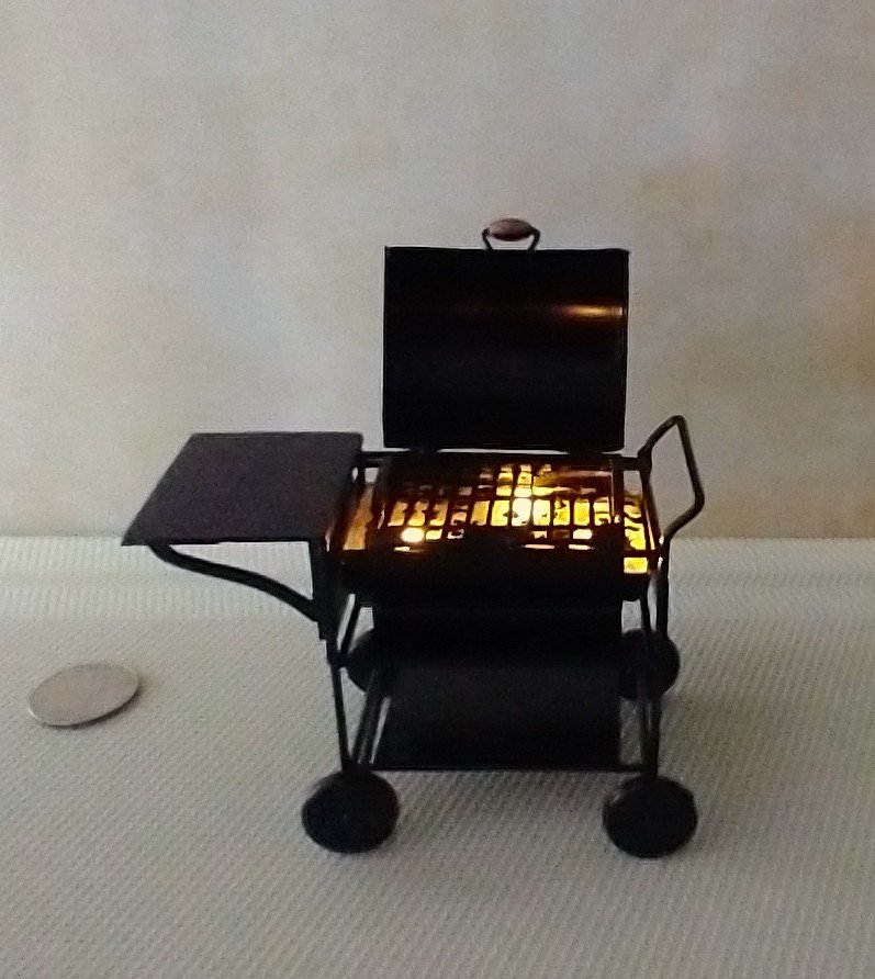 1:12 Dollhouse BBQ grill (metal) with battery operated charcoal glowing / flickering insert Upgraded grate and enlarged surface / service area for grilled goodies