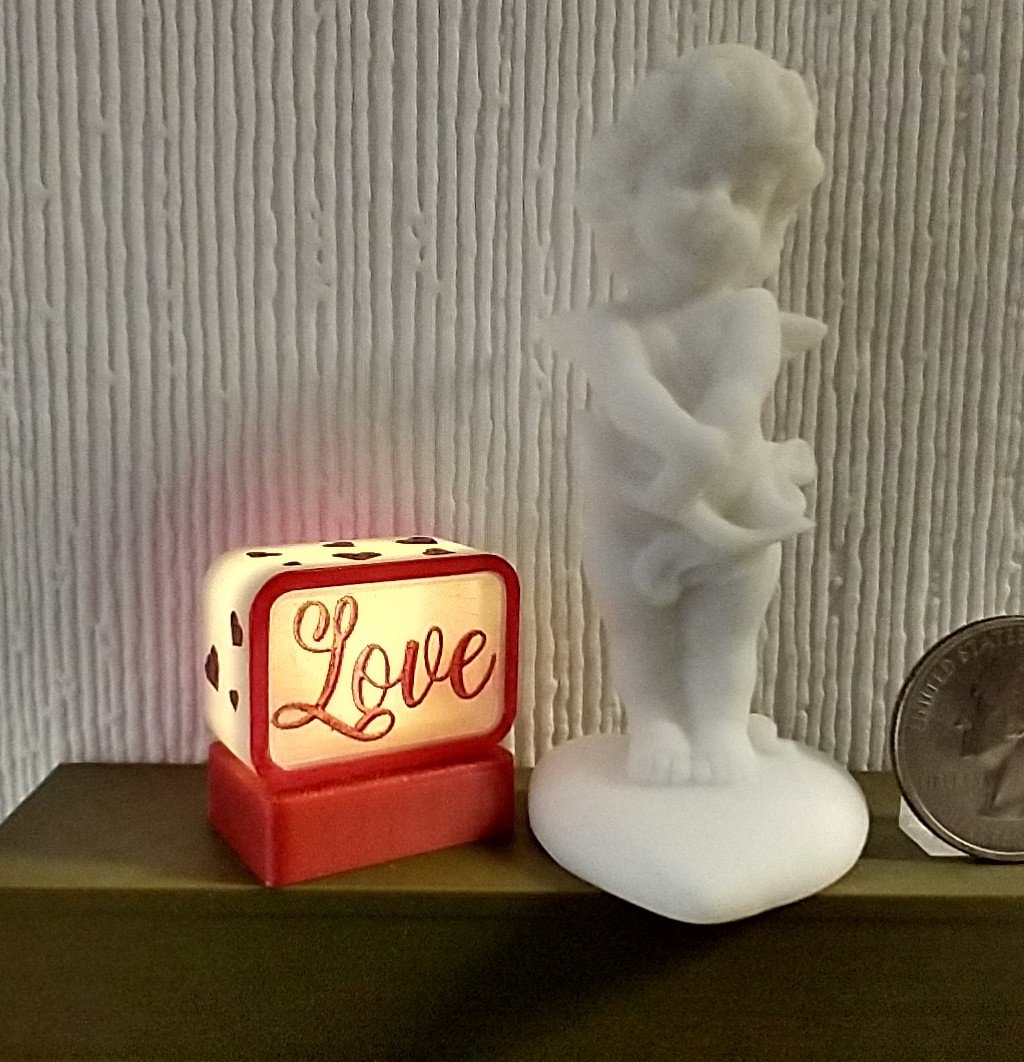 1:12 Dollhouse LOVE light box Battery operated Valentine's decor All-season lighted box No external wires REF Glow-in-the-dark box frame