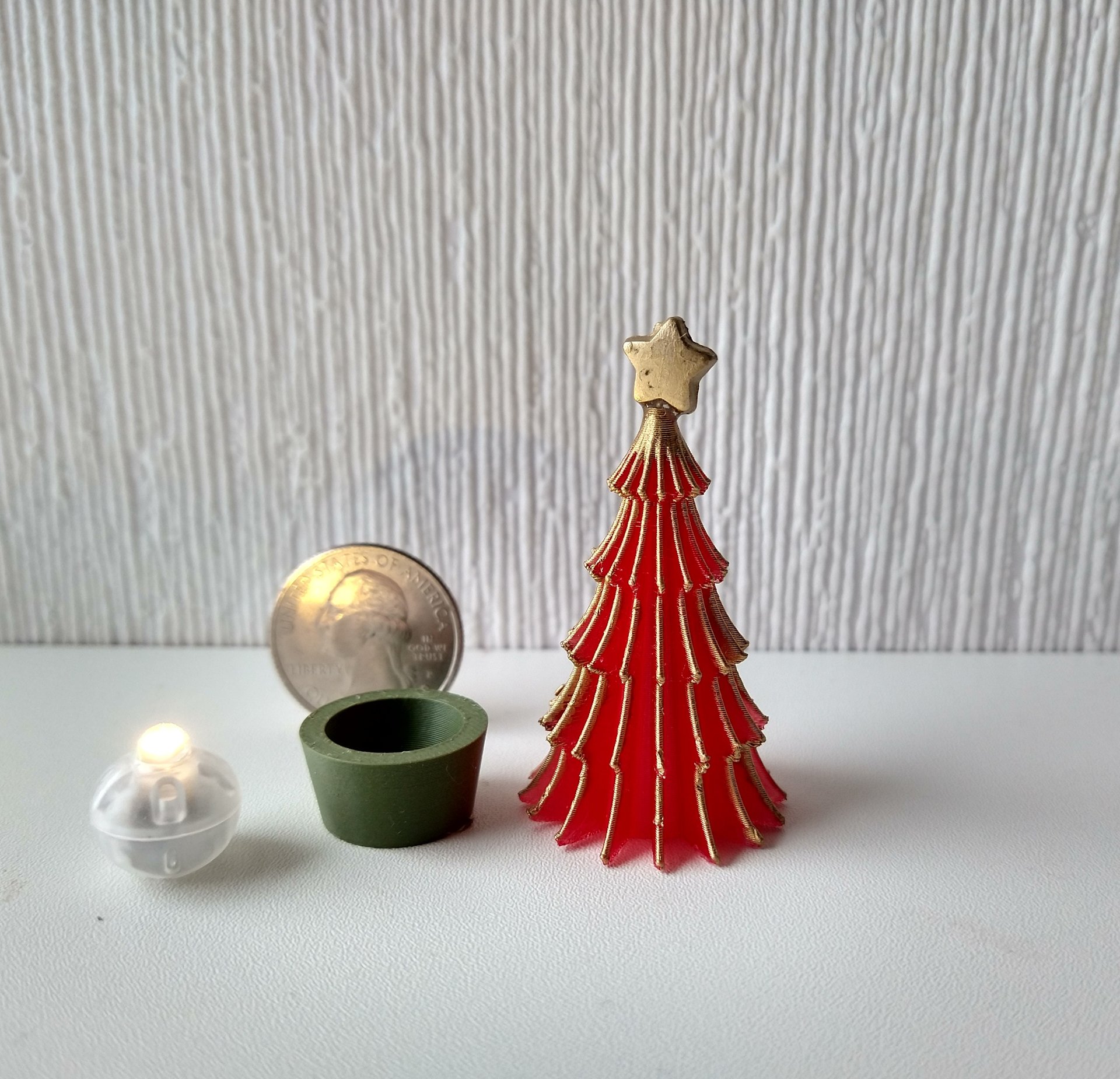 Dollhouse miniature light up Christmas tree Battery lighted Xmas tree with balloon LED bulb in a pot REF Red tree green pot