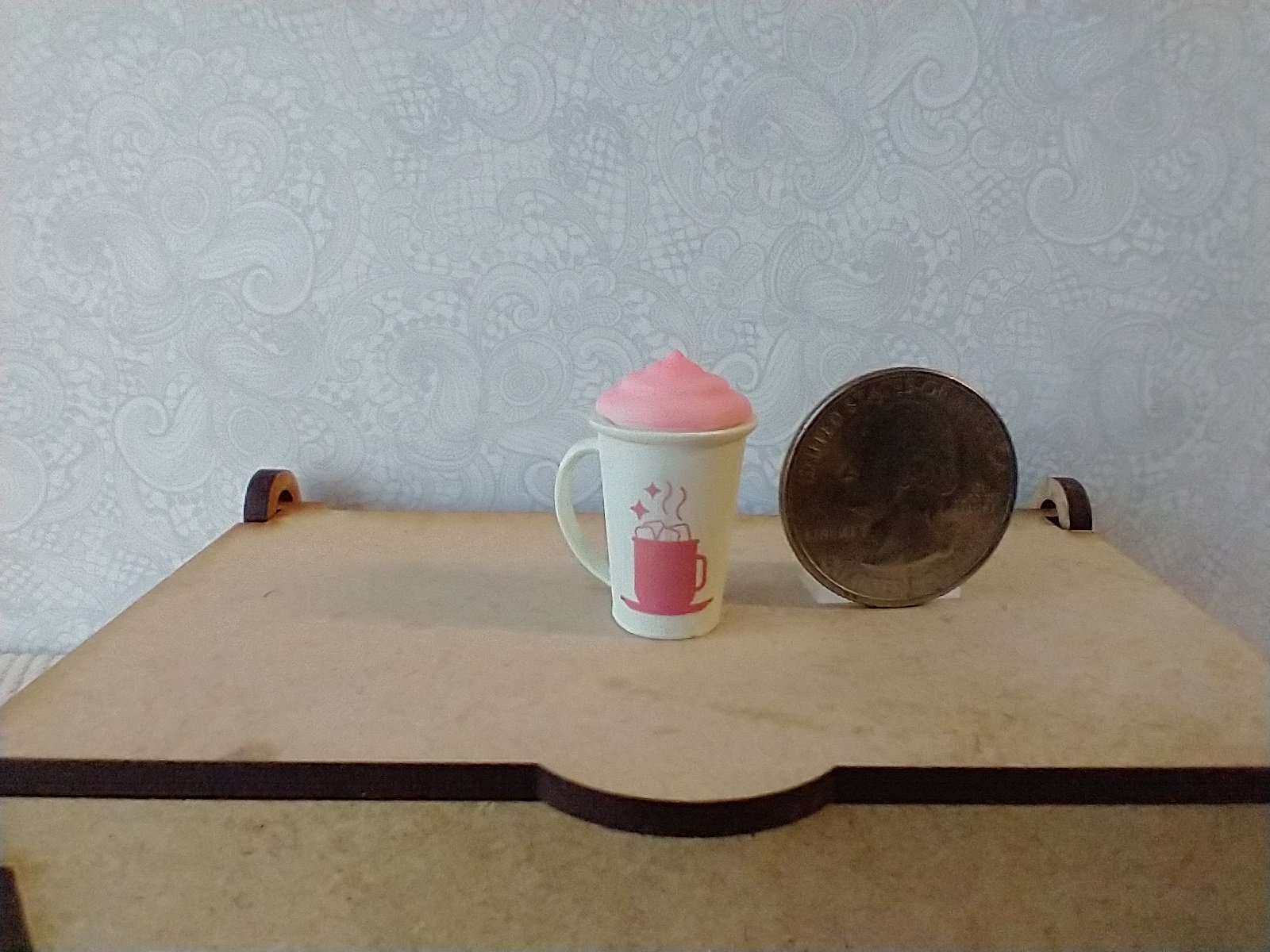 Play scale 1:6 or Barbie winter themed mug with cream lid for 12-inch dolls REF Milk white with pink cream lid