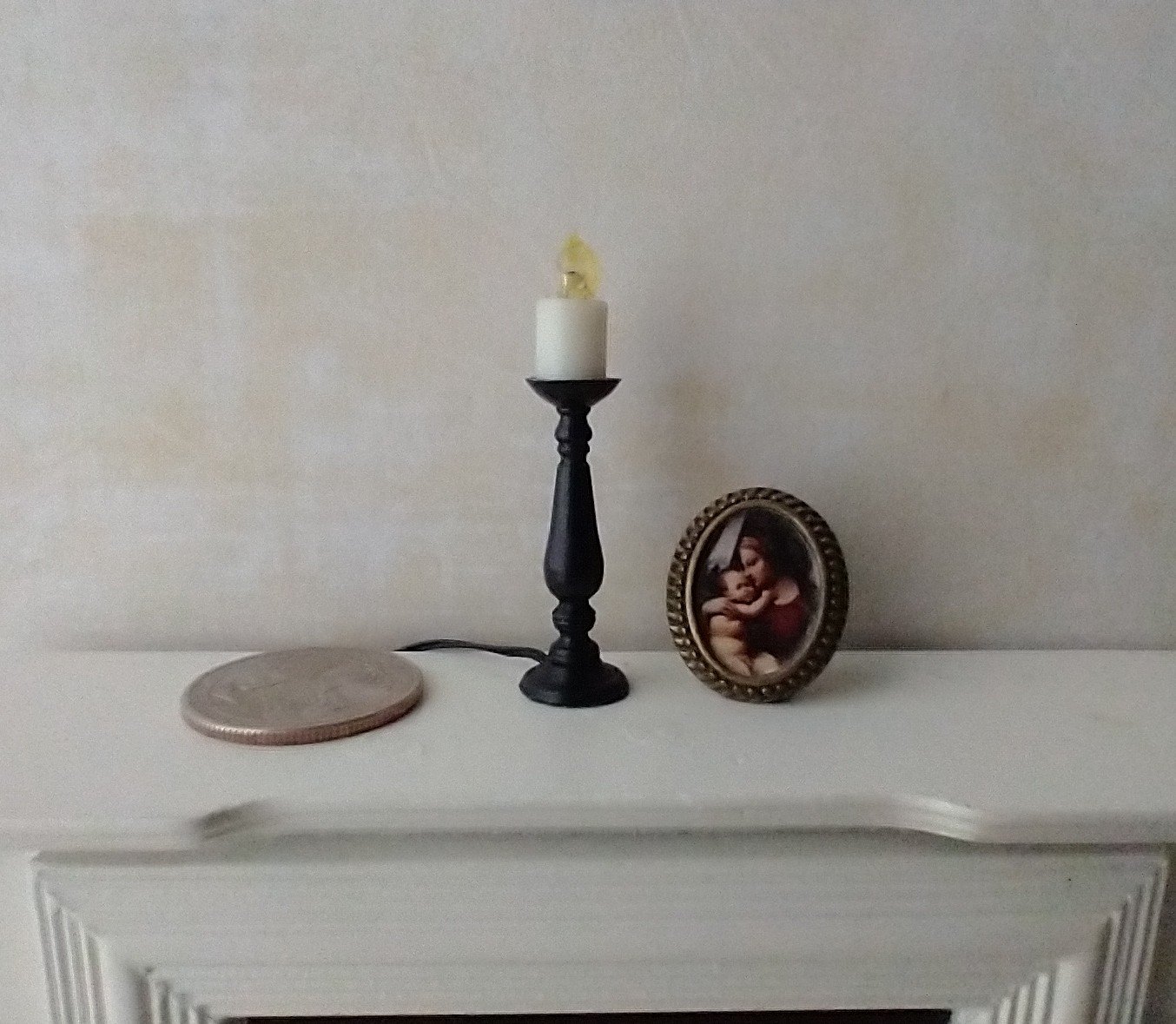 1:12 Dollhouse slender candlestick with flickering flame Battery operated light up candle battery operated candle REF Medium