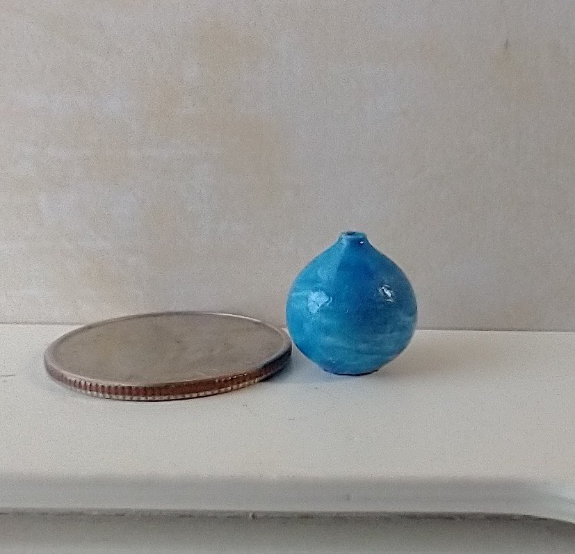 1:12 miniature blue sphereical vase