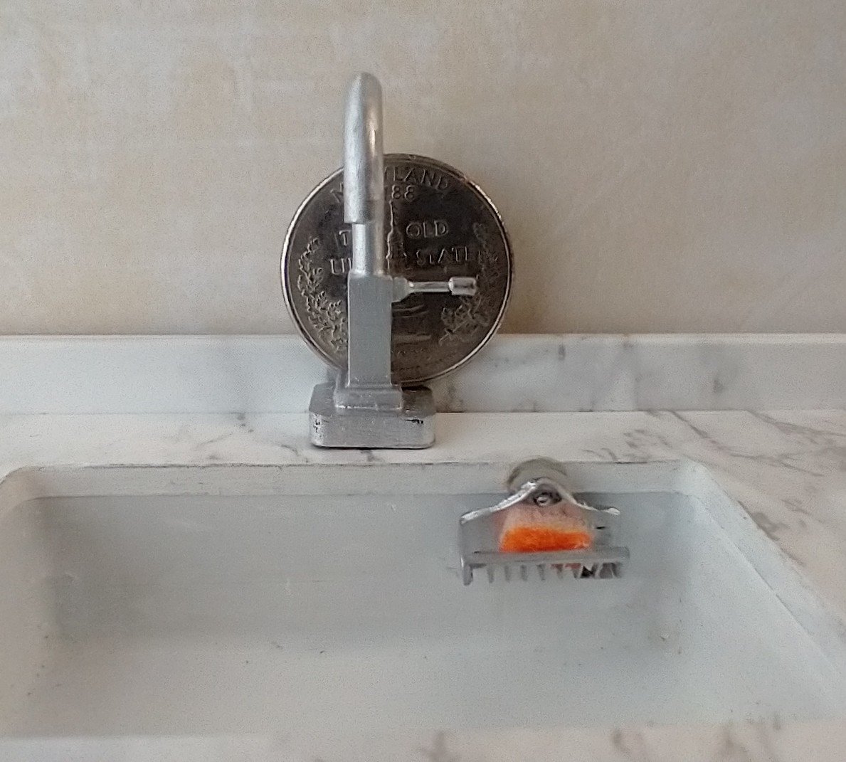 1:12 Dollhouse kitchen sink sponge holder with faux suction cup comes with one orange sponge PRICE is for each set