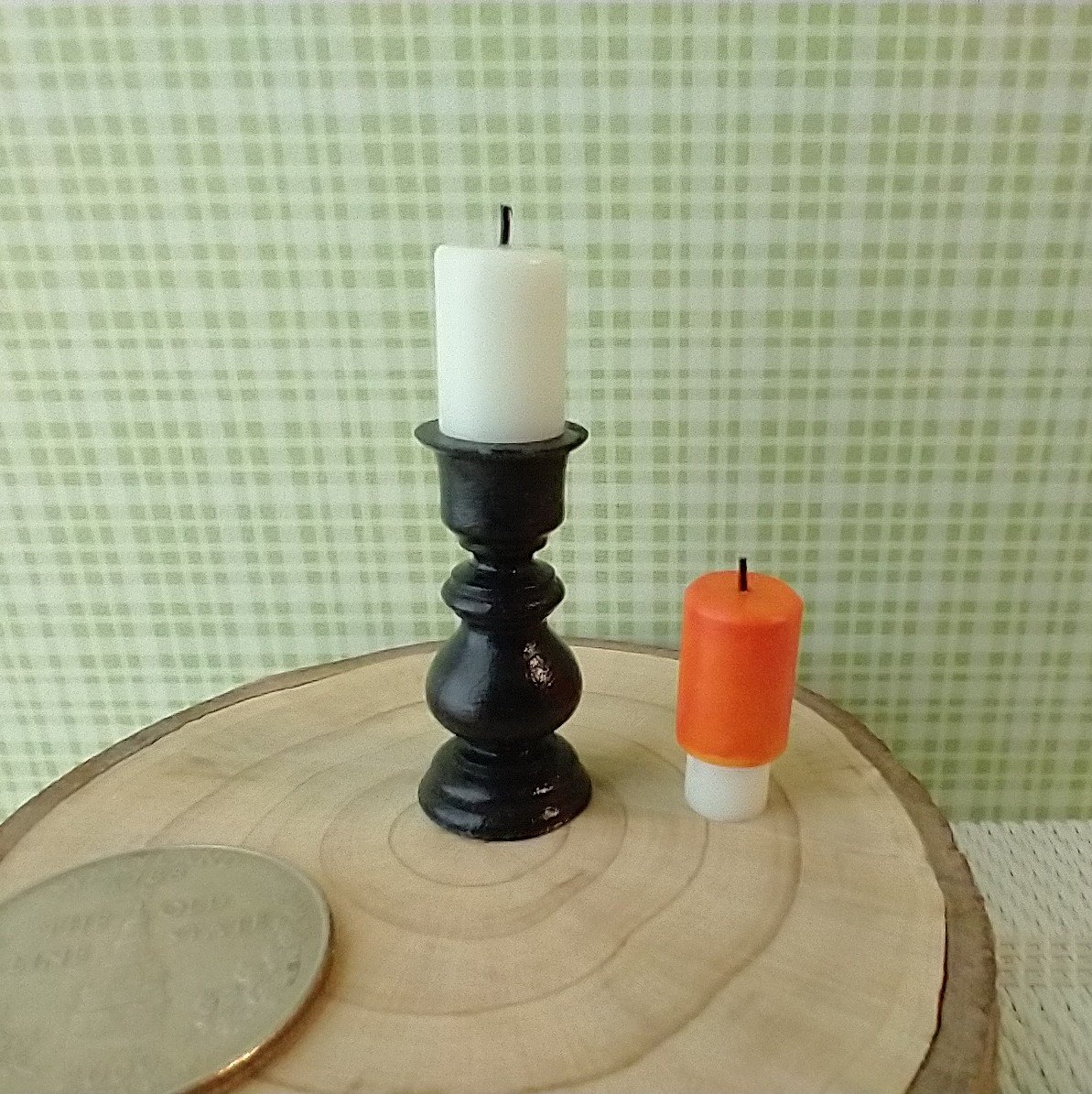 1:12 or play scale black candlestick holder with two removable candles (white and orange) REF Resin short holder