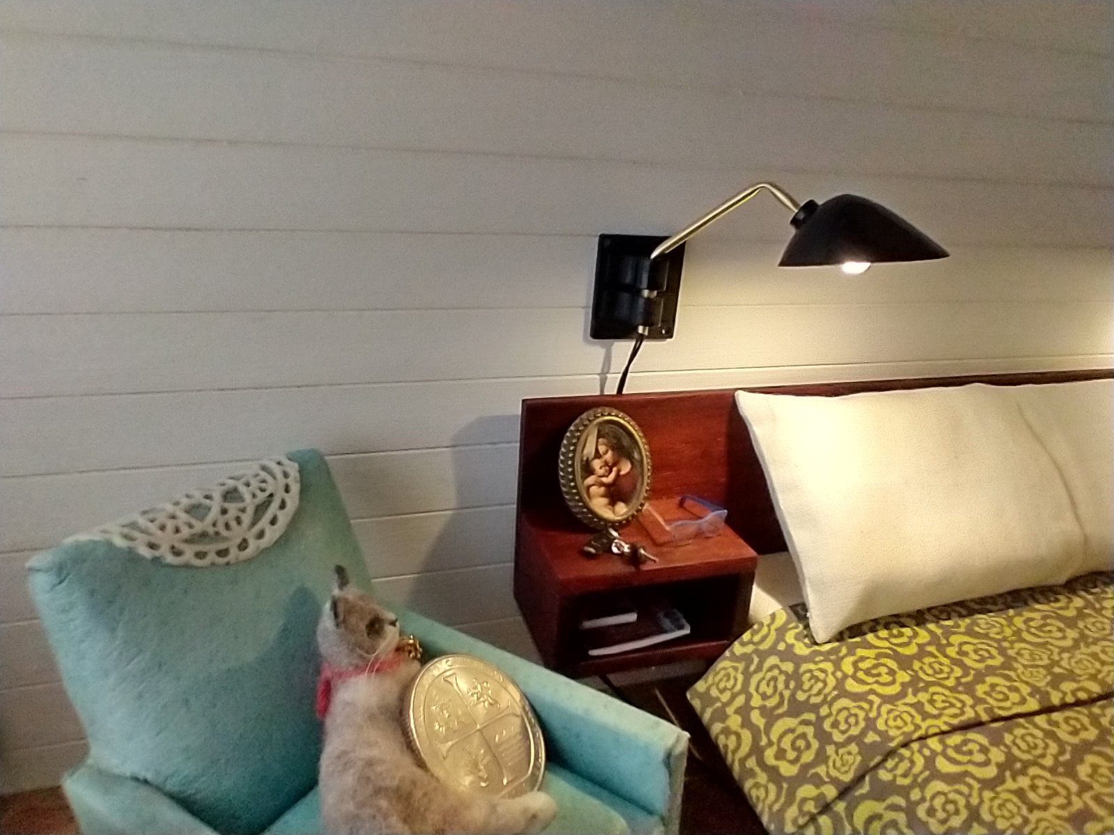 1:12 Dollhouse miniature mid-century modern swing arm wall light MCM wall mounted light with black shade Battery operated LED miniature lamp Price is for EACH unit