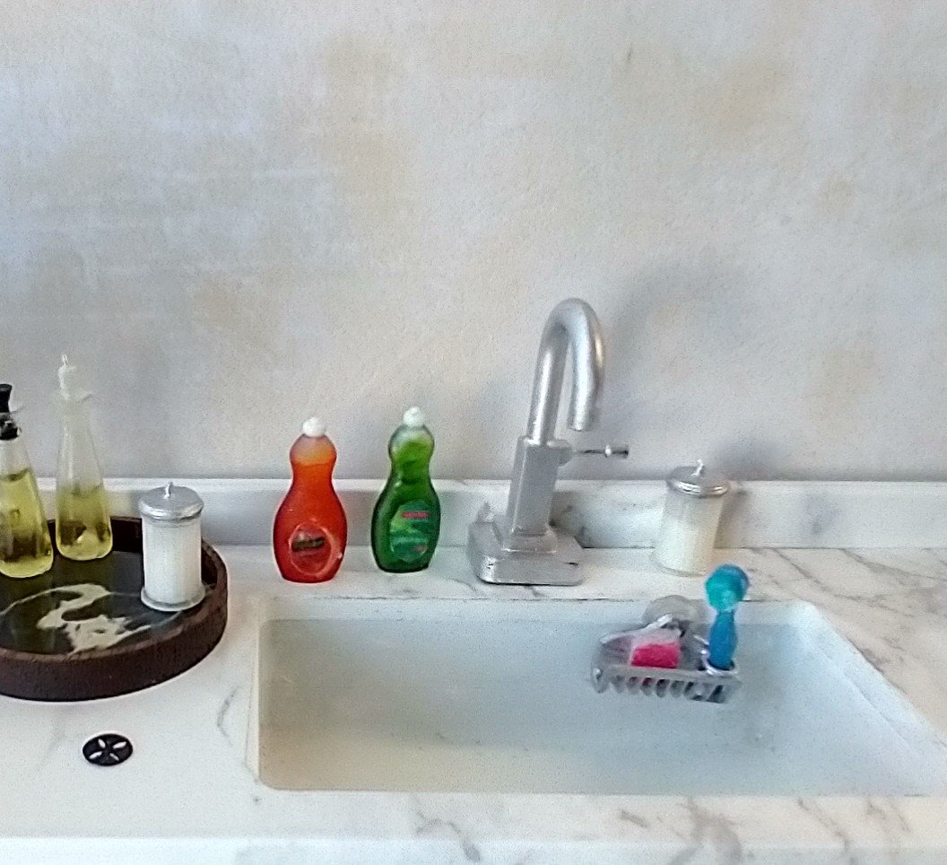 1:12 Dollhouse dish detergent REF Green