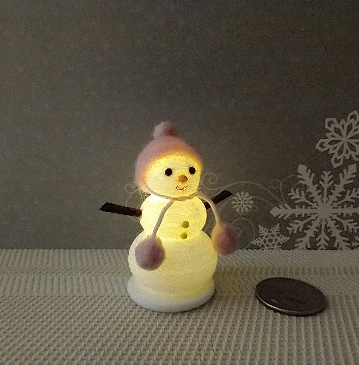 1:12 Dollhouse miniature light up snow girl with needle felted pink wool hat and pom-pom Battery operated holiday decor REF Pink hat