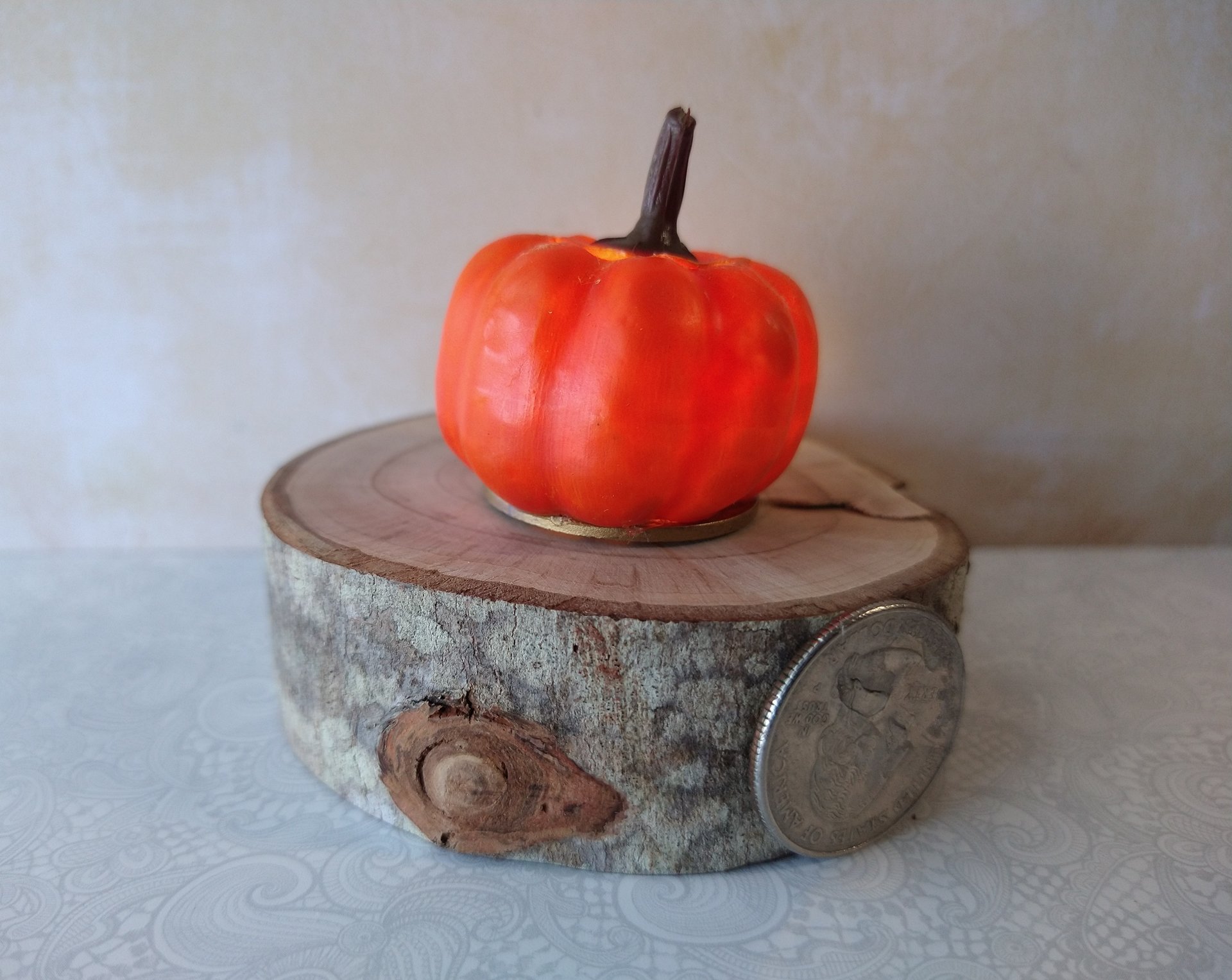 Battery operated miniature light up Jack-O-Lantern Pumpkin LED light for Halloween No external wires REF Water drop eyes