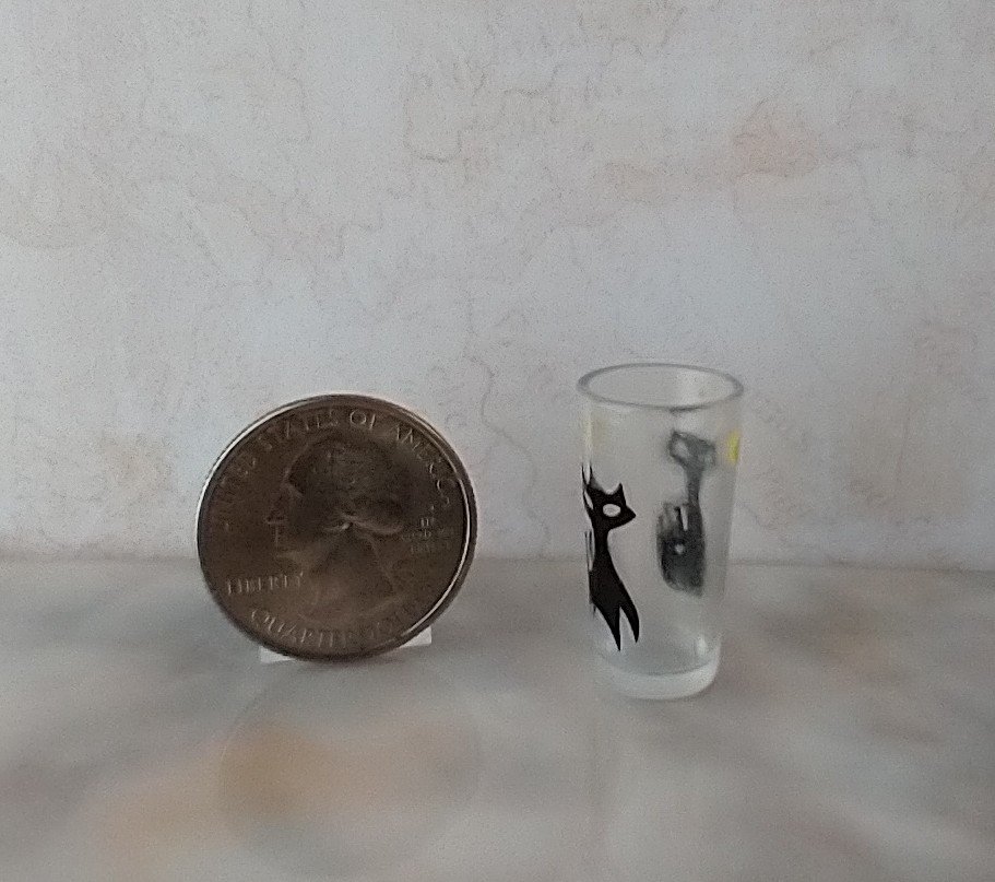 1:6 Play scale dollhouse miniature MCM themed tumbler with atomic cat and boomerang decals REF Clear