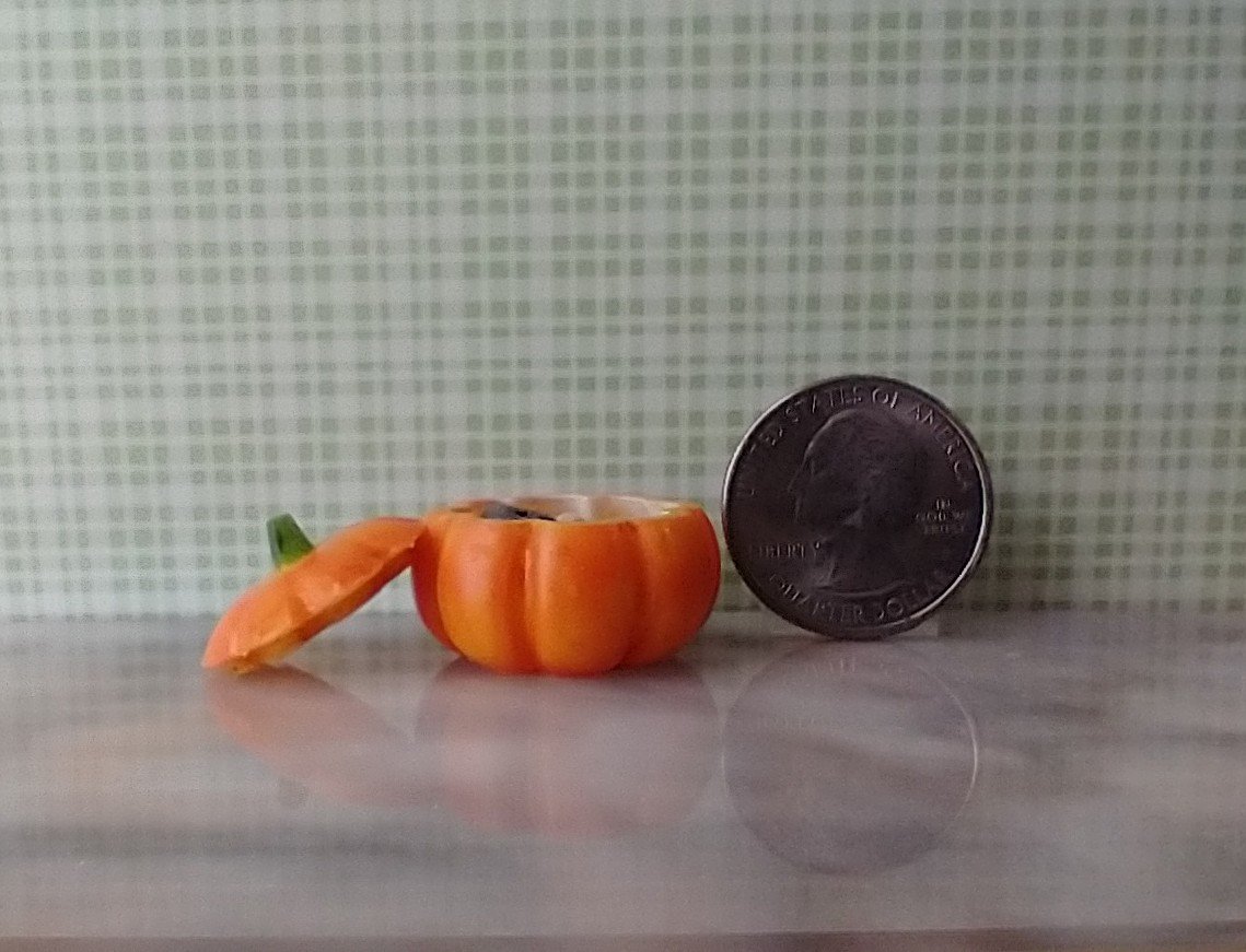 1:12 scale dollhouse pumpkin cookie jar for Halloween Thanksgiving Decorative jar as centerpiece for fall decoration