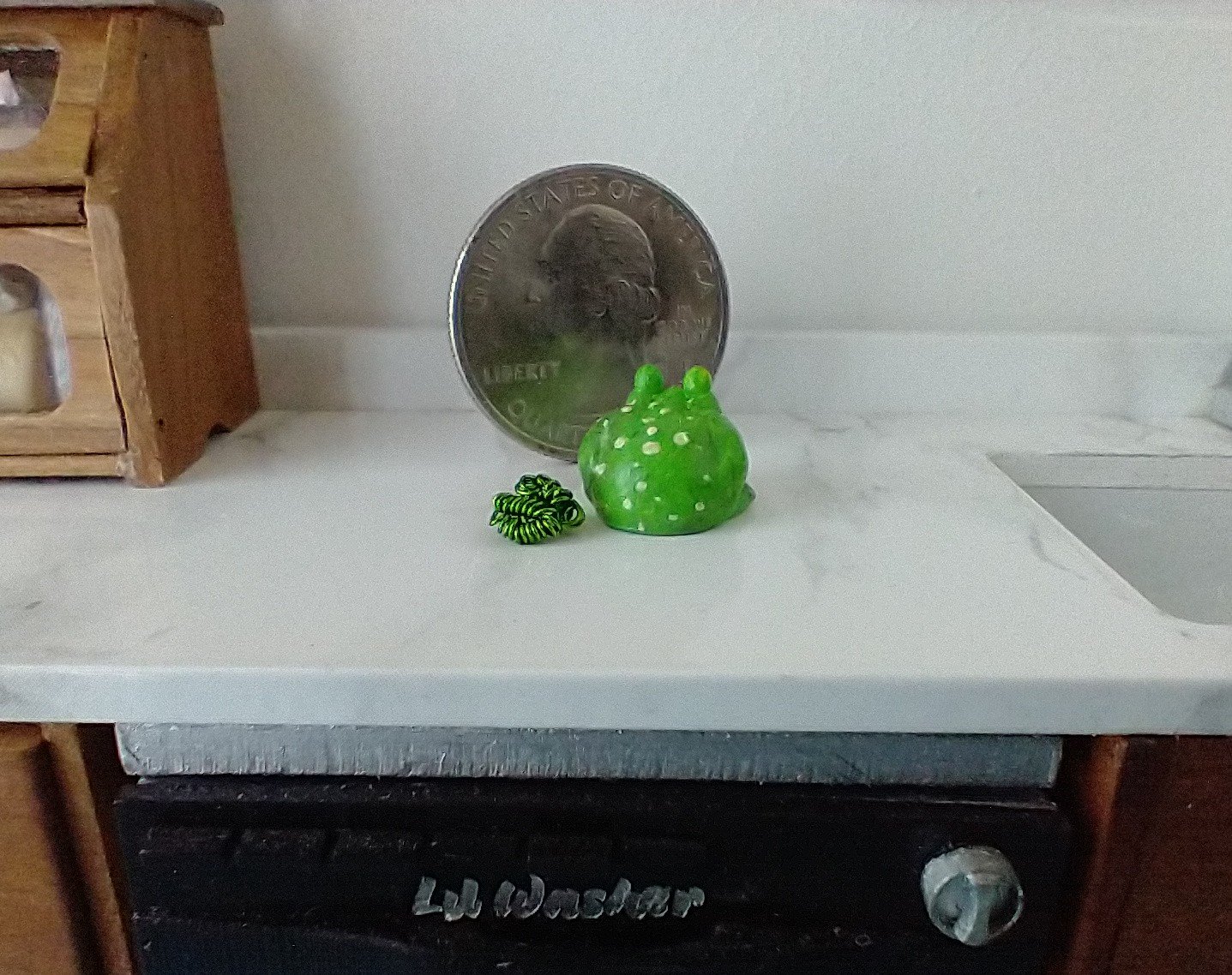 RESEDRVED 1:12 Dollhouse miniature kitchen frog scrubby holder or sponge holder