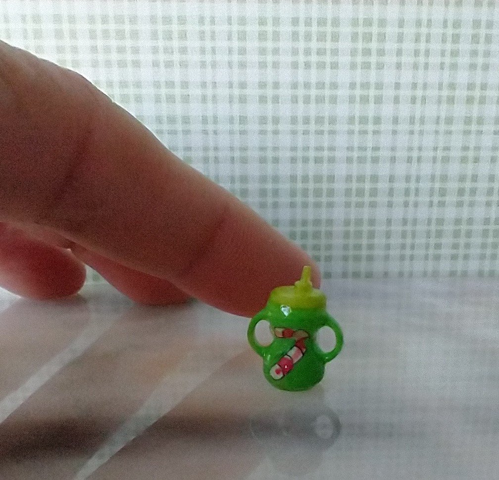 1:12 Dollhouse miniature holiday-themed sippy cup with easy grip handles REF Apple green lid, candy cane, snow globe