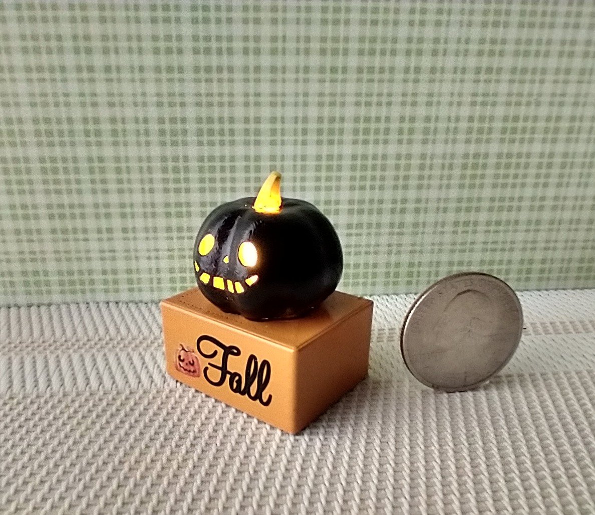 Battery lighted miniature Jack-o-Lantern Pumpkin light on black stand Halloween light for 1-inch scale or play scale REF Black pumpkin