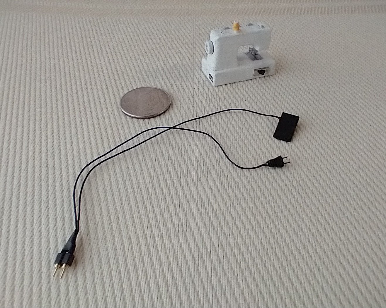 1:12 scale dollhouse miniature light up sewing machine with power cord, foot pedal + 1 spool NON-working