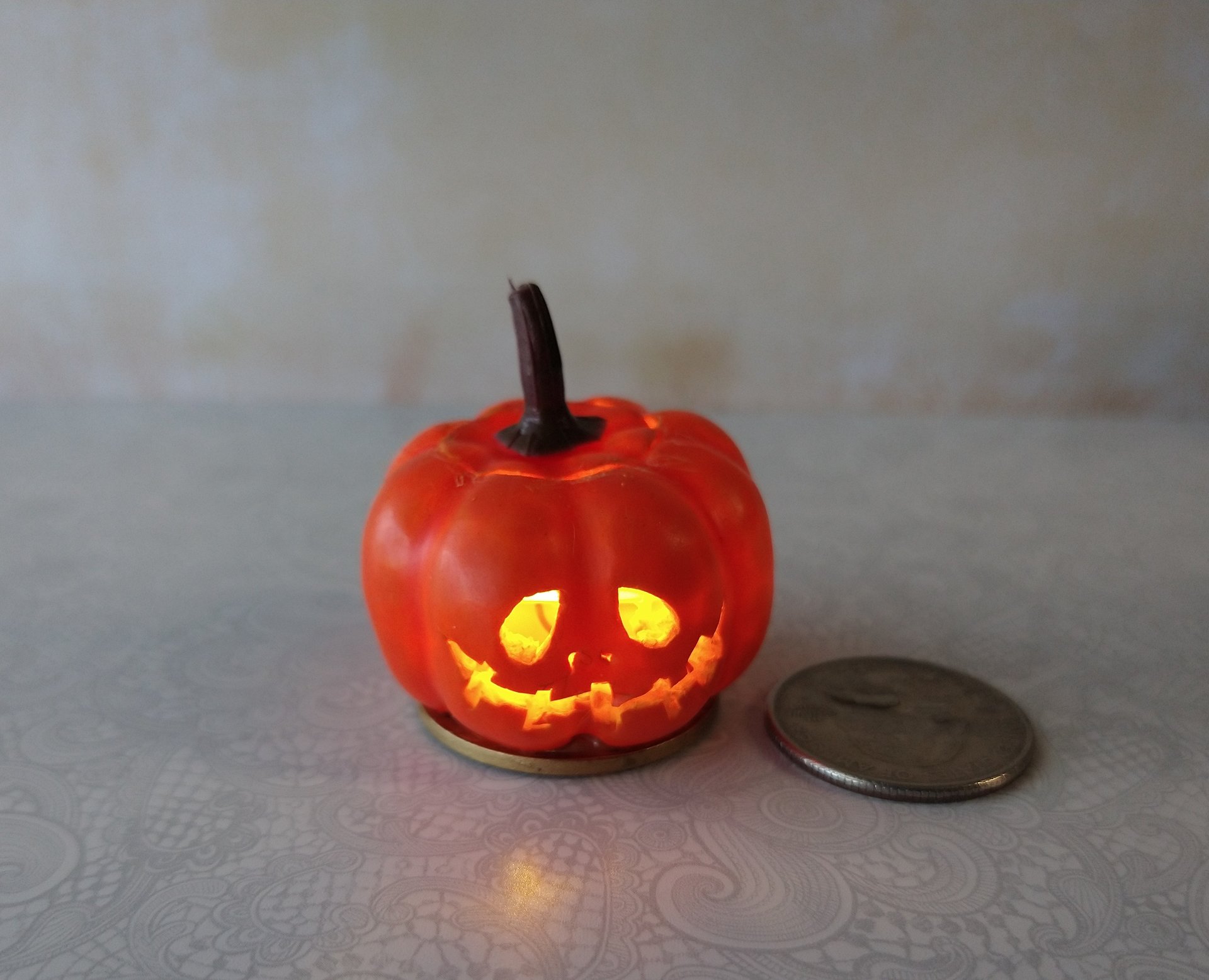 Battery operated miniature light up Jack-O-Lantern Pumpkin LED light for Halloween No external wires REF Water drop eyes