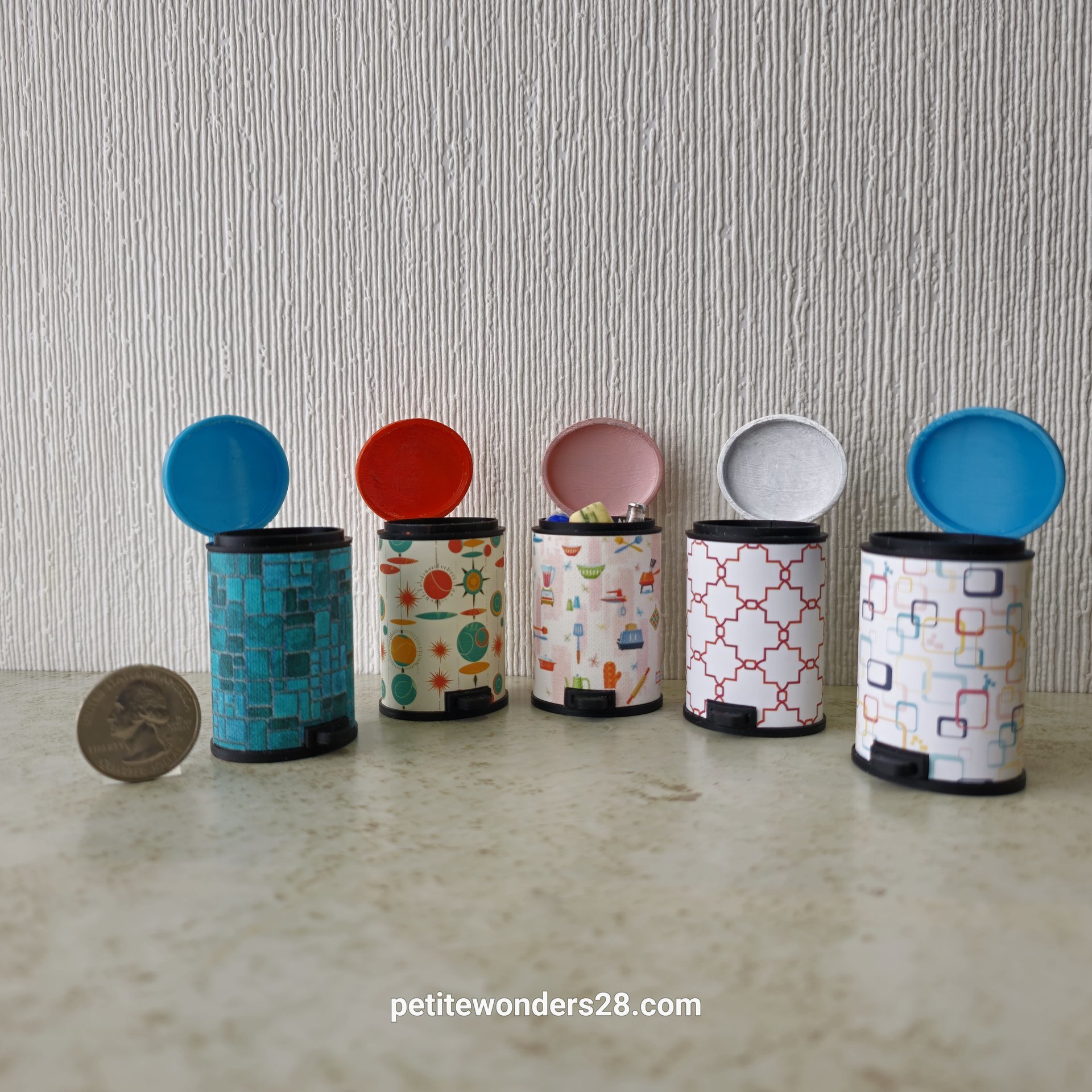 1:12 Dollhouse MCM-themed trash cans for kitchen with hinged lid Mid-century modern dollhouse accessory.  Price is for EACH