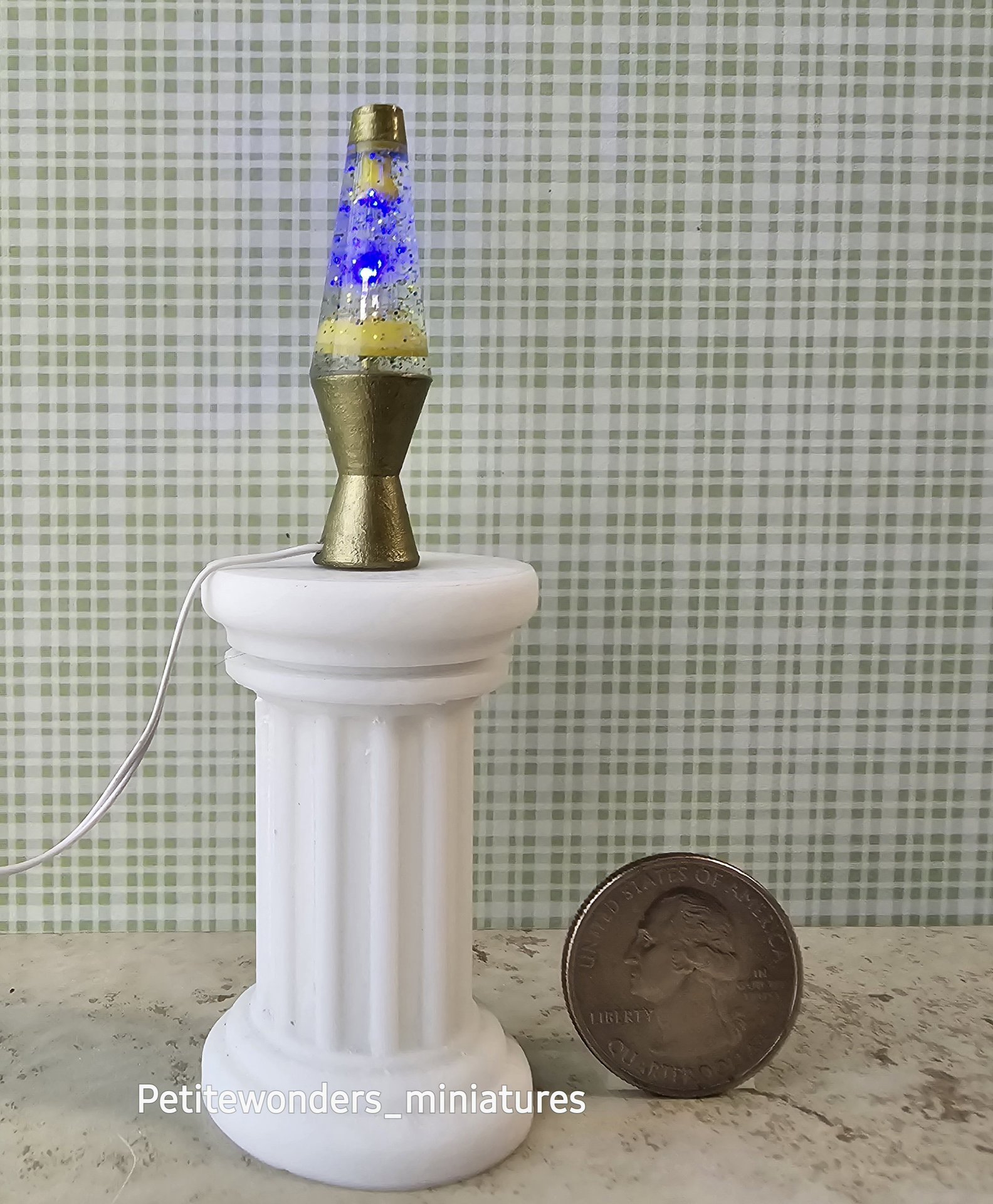 1:12 Dollhouse miniature retro lava lamp Battery operated LED table lamp MCM style with external wires REF Color changing LED Antique gold base