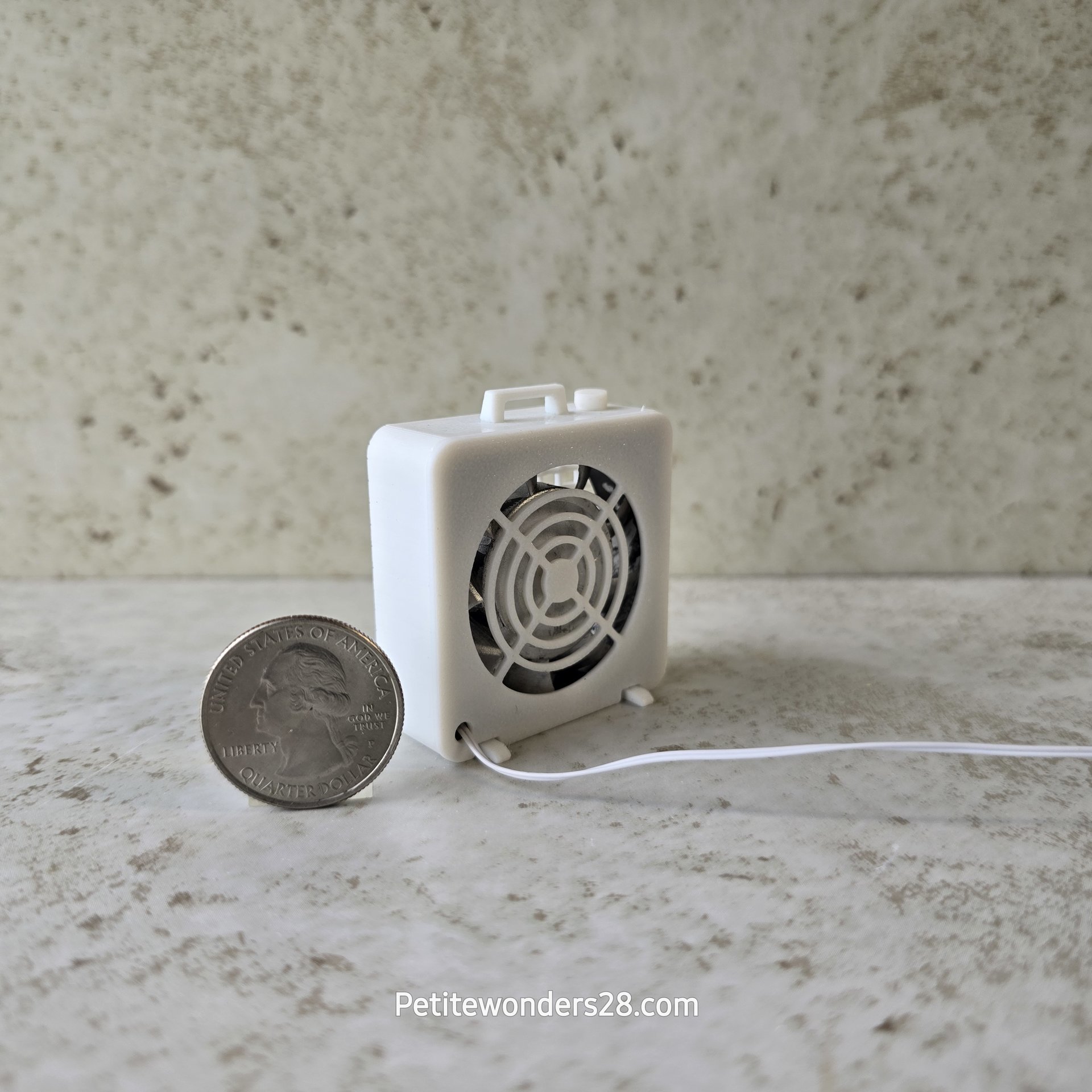 1:12 Dollhouse miniature box fan with real fan motor REF White