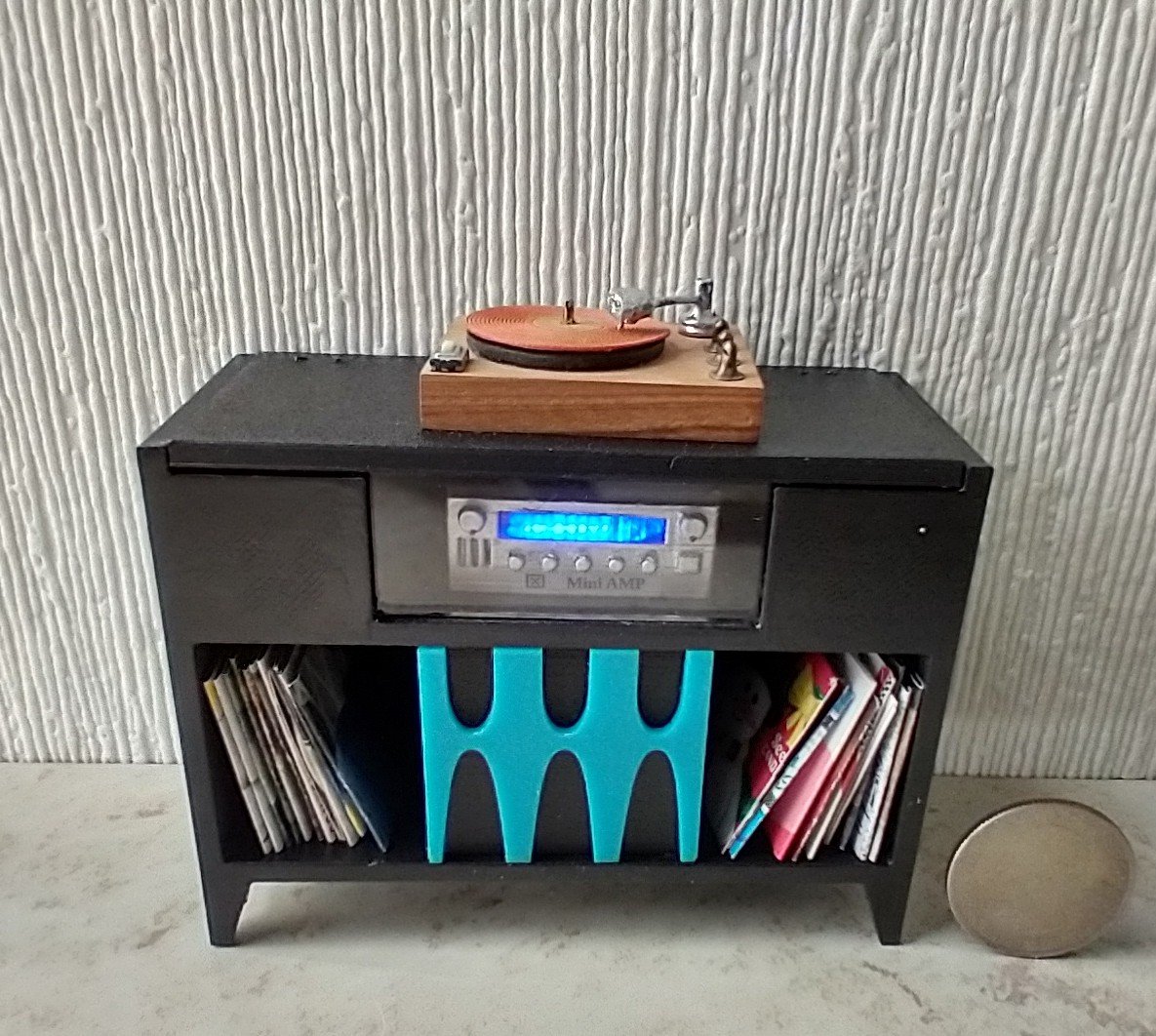 1:12 scale dollhouse audio amplifier with battery operated blue LED light