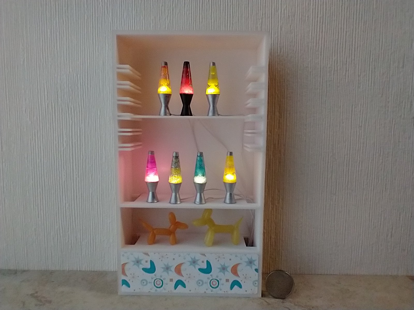1:12 Dollhouse miniature retro lava lamp Battery operated LED table lamp MCM style with external wires REF Chrome finish base red + green glitter