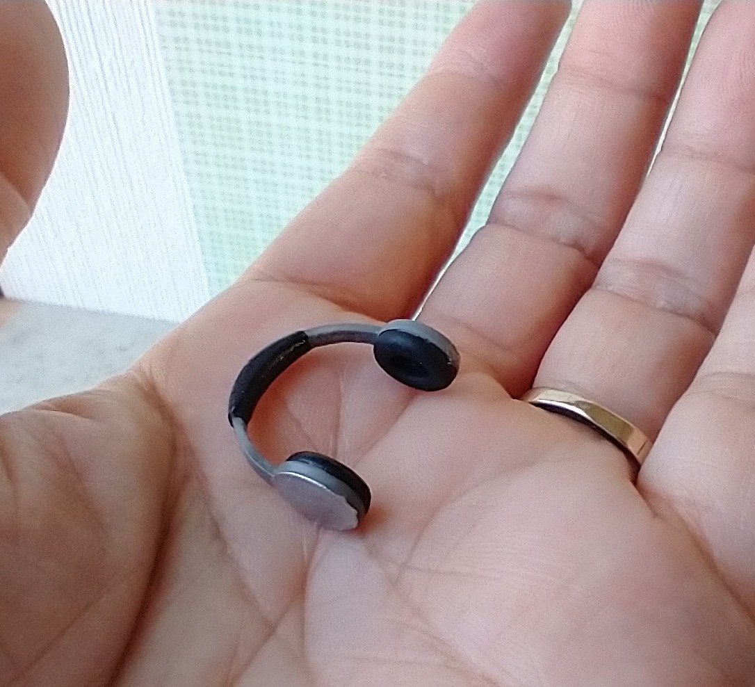 1:12 scale dollhouse HEADPHONE 