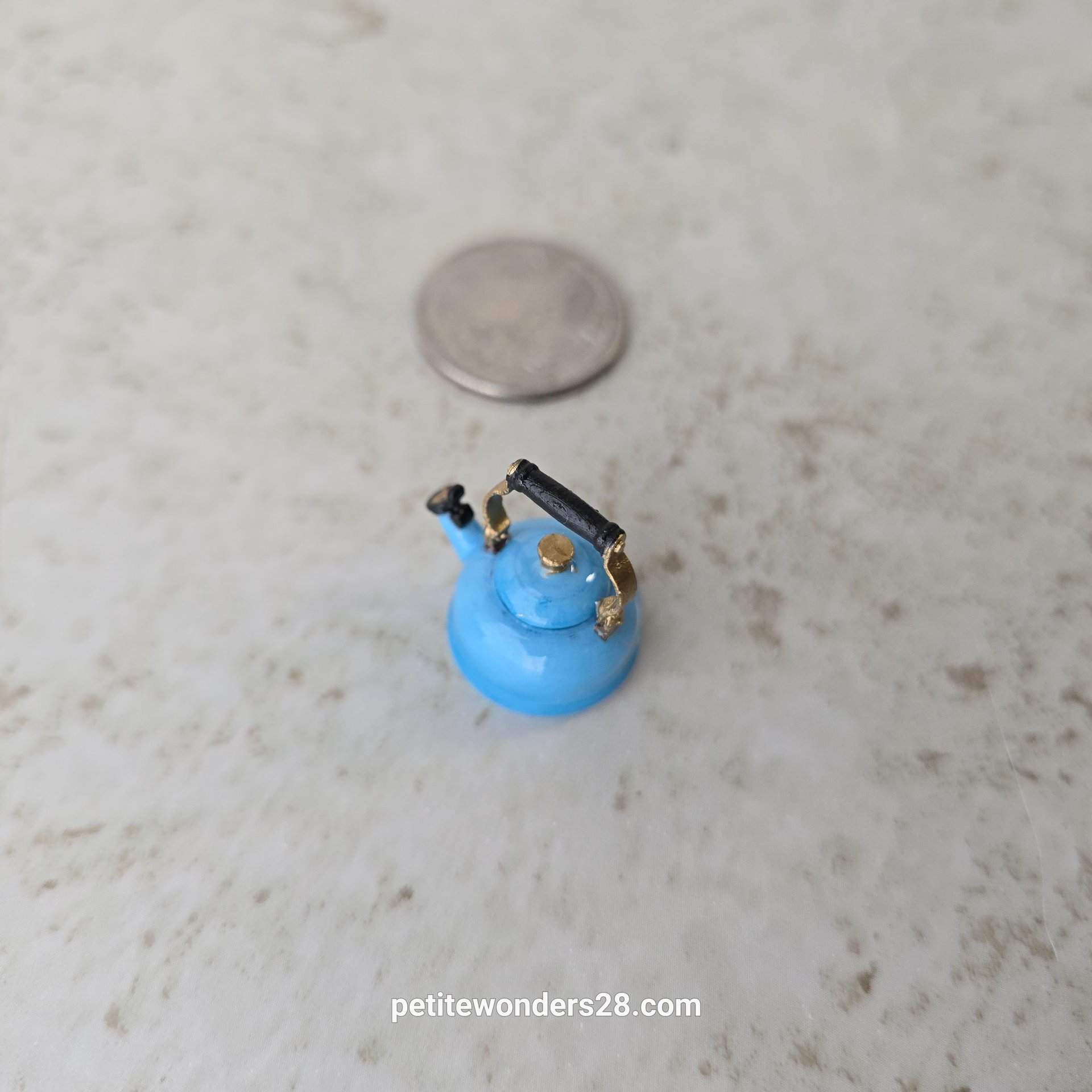 1:12 Dollhouse miniature stove top classic kettle REF