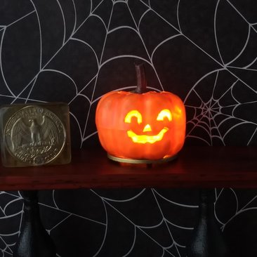 Battery operated miniature light up Jack-O-Lantern Pumpkin LED light for Halloween No external wires REF A Smiley slit eyes