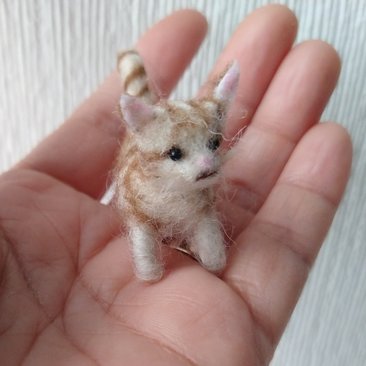 OOAK needle felted tabby cat for 1:12 dollhouse