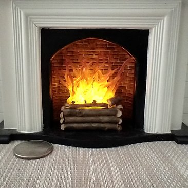 1:12 Dollhouse realistic light up firelogs with flickering flames Battery operated lit logs 1 unit