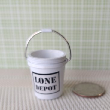 1:12 Dollhouse miniature all-purpose bucket equivalent to home center 5-gallon plastic bucket REF White