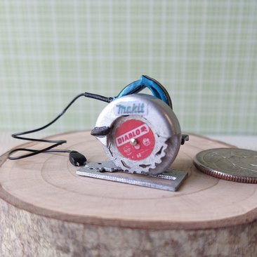 1:12 Dollhouse miniature circular saw Corded electric saw Woodworking tool Non working dollhouse power tool