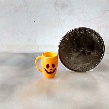 1:12 Dollhouse miniature orange mug with Jack O lantern face and "Hi" pumpkin Halloween mug PRICE is for ONE REF Orange Hi
